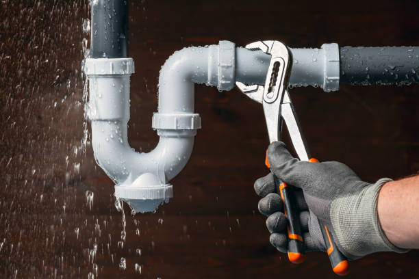 Professional Sewer Line Repair technician working in Edgewater, NJ